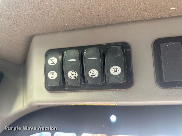 image for item NM9502 2014 Caterpillar 236D  skid steer loader