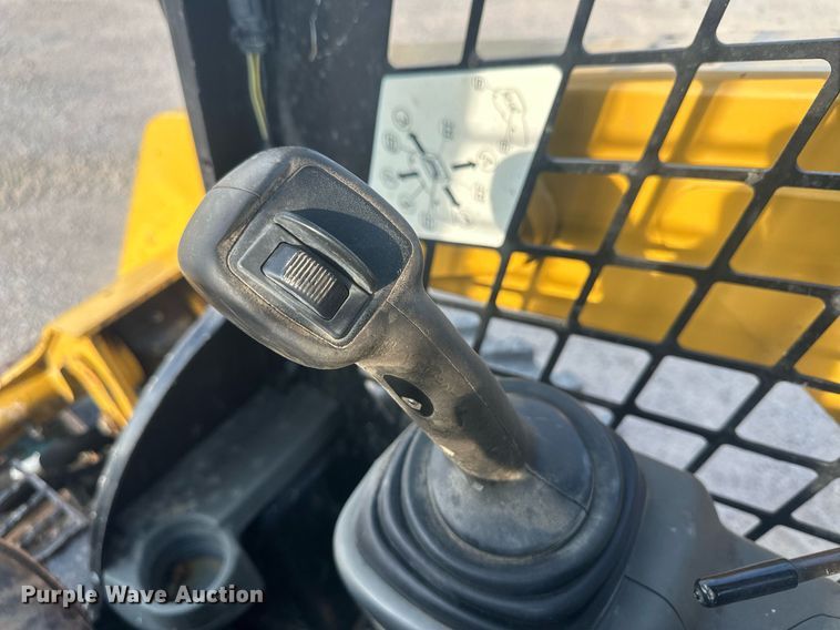 image for item NM9502 2014 Caterpillar 236D  skid steer loader