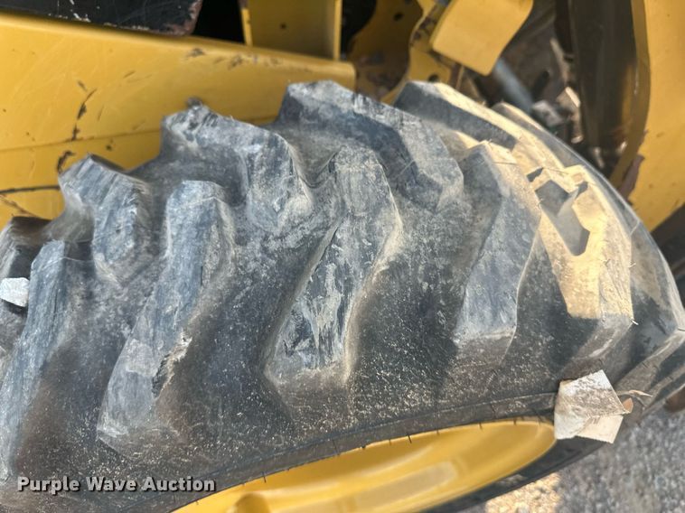 image for item NM9502 2014 Caterpillar 236D  skid steer loader