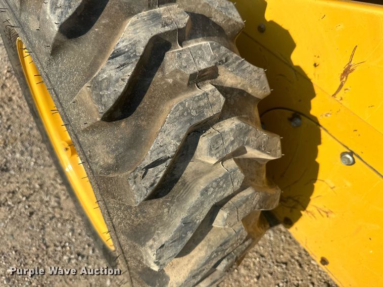 image for item NM9502 2014 Caterpillar 236D  skid steer loader