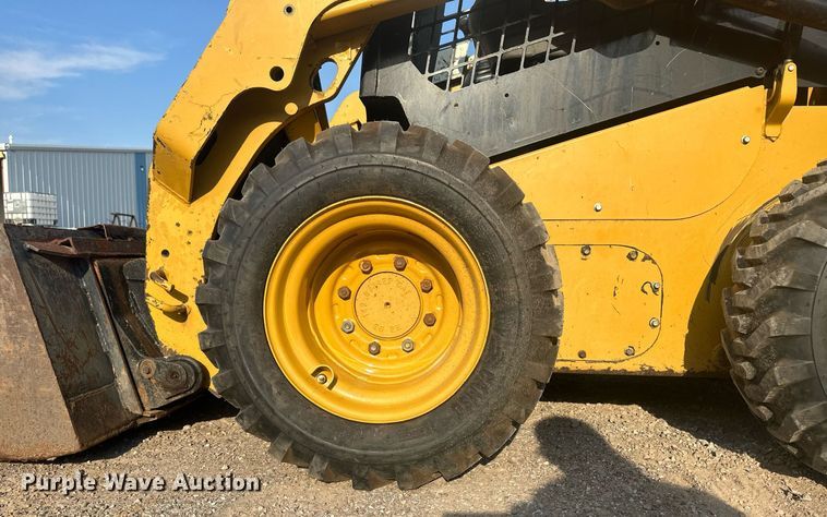 image for item NM9502 2014 Caterpillar 236D  skid steer loader