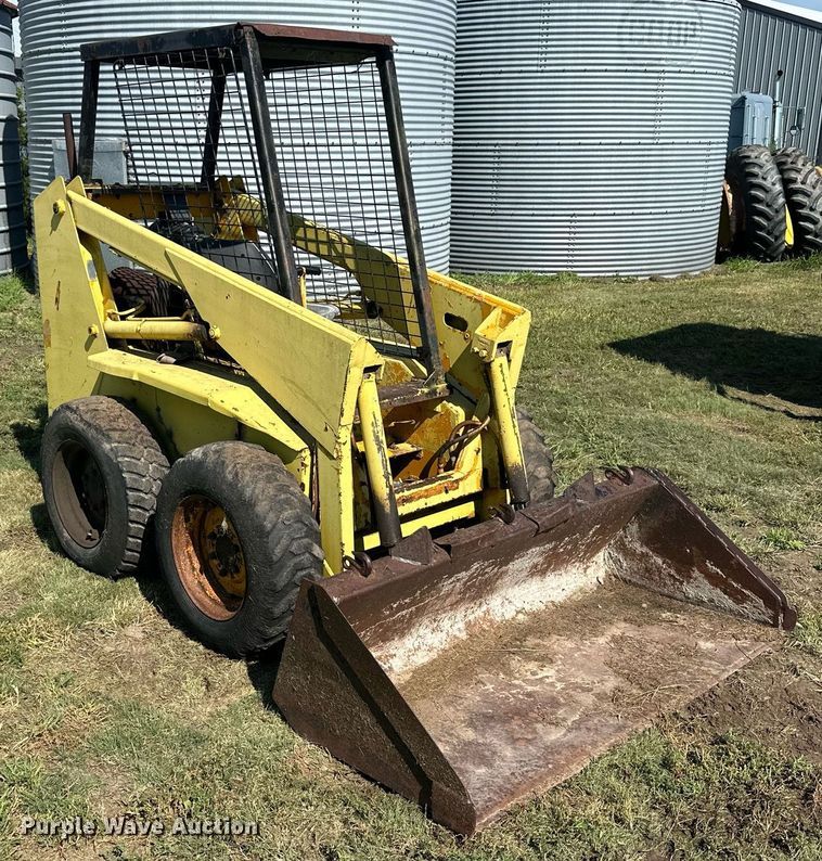 image for item NP9973 Mustang 441  skid steer loader