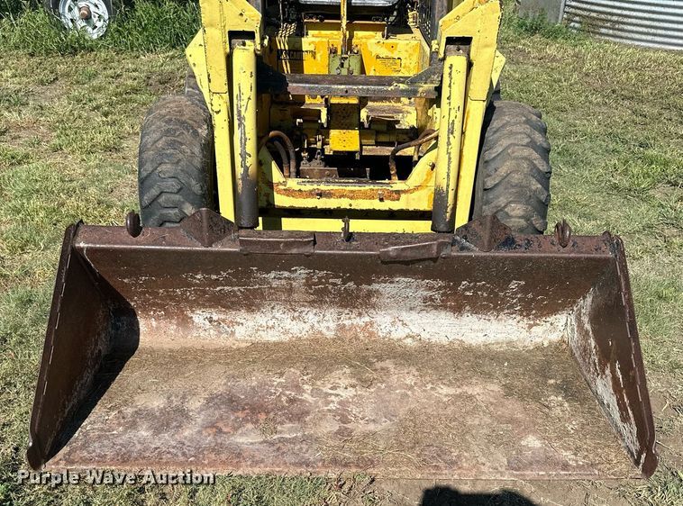 image for item NP9973 Mustang 441  skid steer loader