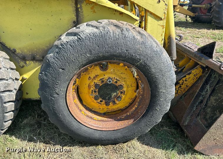 image for item NP9973 Mustang 441  skid steer loader