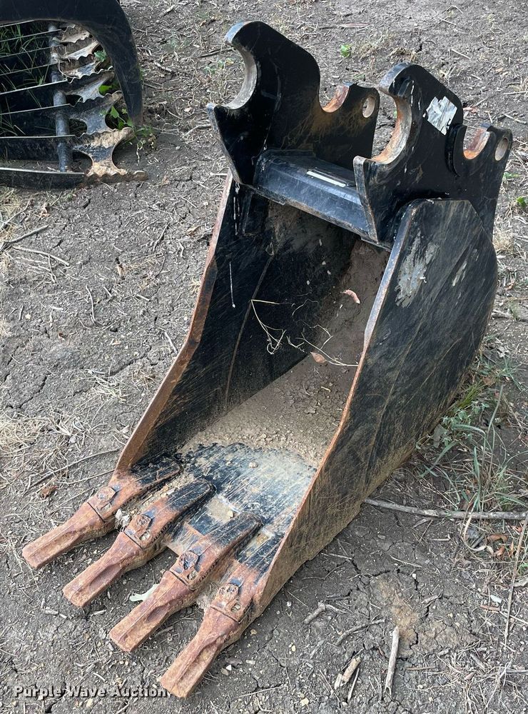 image for item NT9467 2022 Kubota KX080-4S2  mini excavator