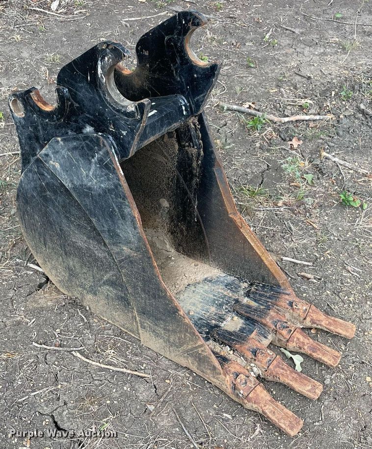 image for item NT9467 2022 Kubota KX080-4S2  mini excavator