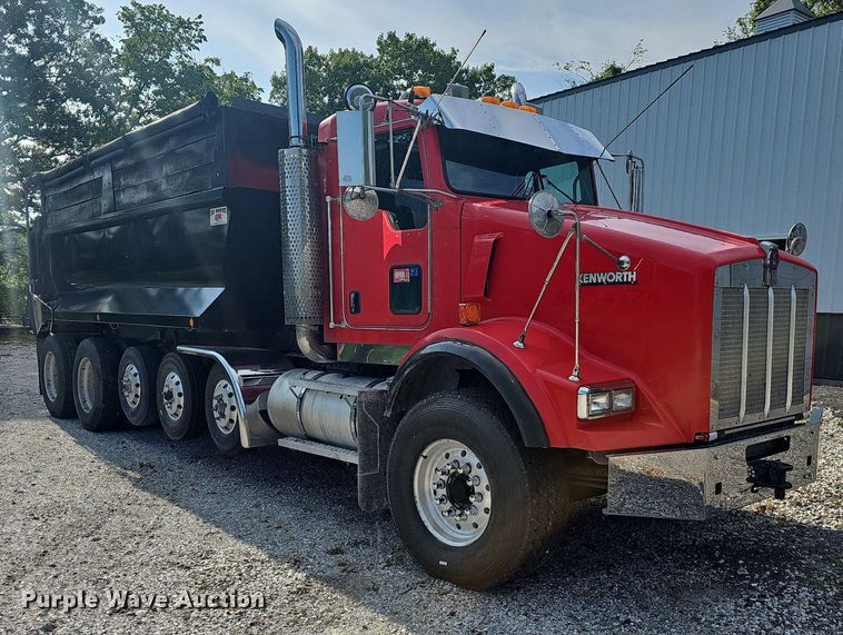 image for item NT9898 2007 Kenworth T800  dump truck