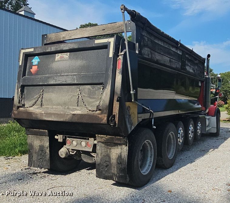 image for item NT9898 2007 Kenworth T800  dump truck