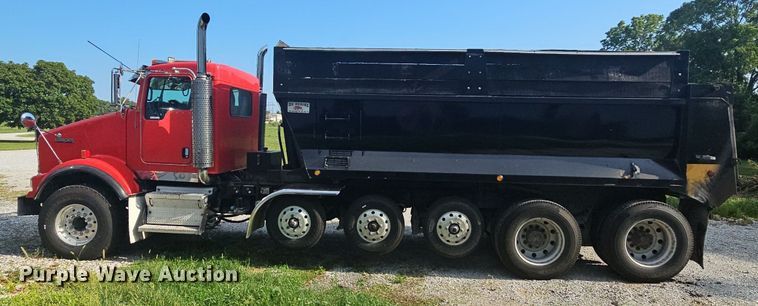 image for item NT9898 2007 Kenworth T800  dump truck