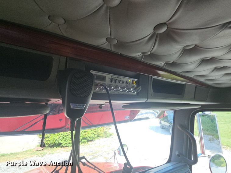 image for item NT9898 2007 Kenworth T800  dump truck