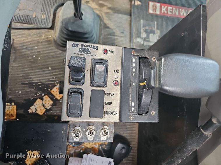 image for item NT9898 2007 Kenworth T800  dump truck