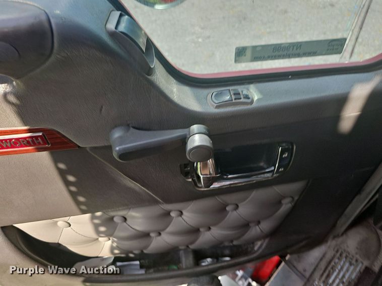 image for item NT9898 2007 Kenworth T800  dump truck