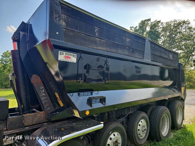 image for item NT9898 2007 Kenworth T800  dump truck