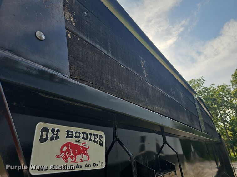 image for item NT9898 2007 Kenworth T800  dump truck