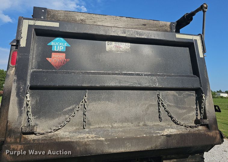 image for item NT9898 2007 Kenworth T800  dump truck