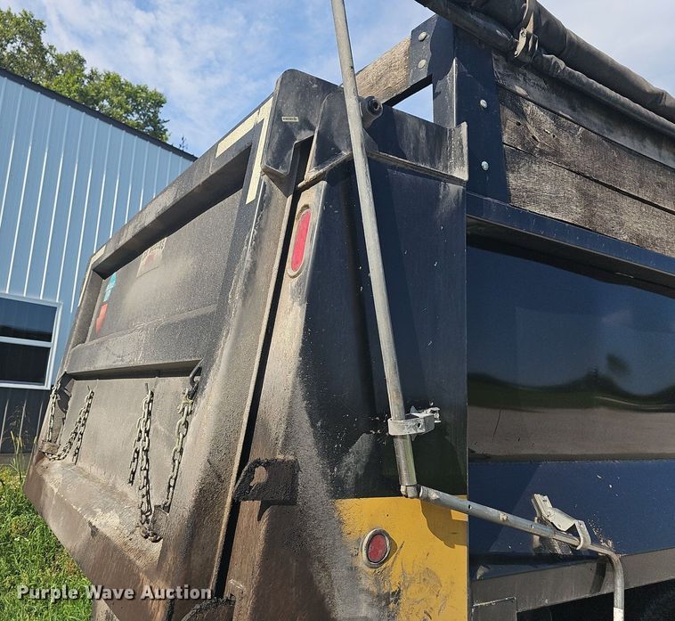 image for item NT9898 2007 Kenworth T800  dump truck