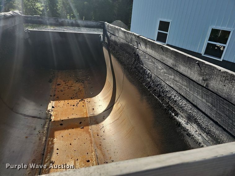 image for item NT9898 2007 Kenworth T800  dump truck