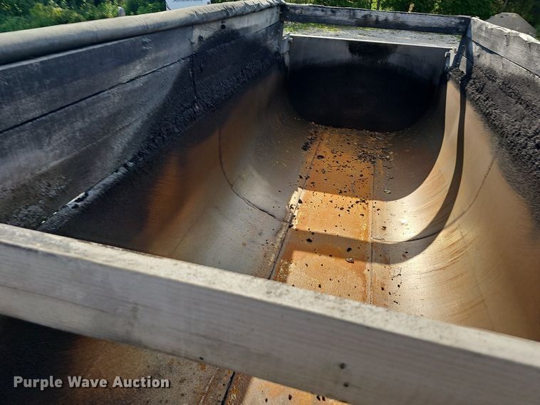 image for item NT9898 2007 Kenworth T800  dump truck