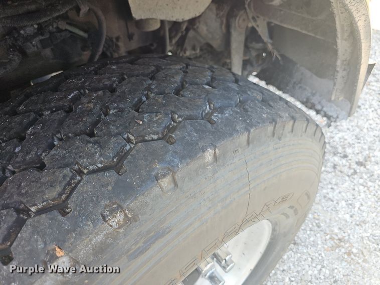 image for item NT9898 2007 Kenworth T800  dump truck