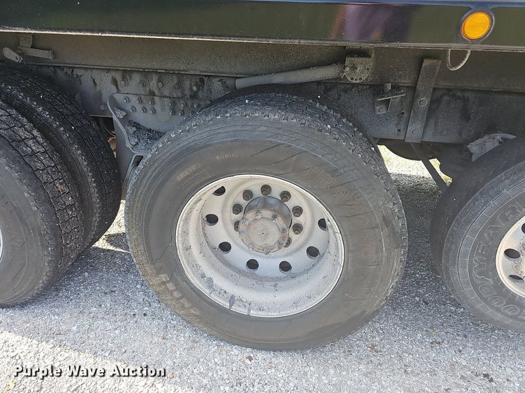 image for item NT9898 2007 Kenworth T800  dump truck