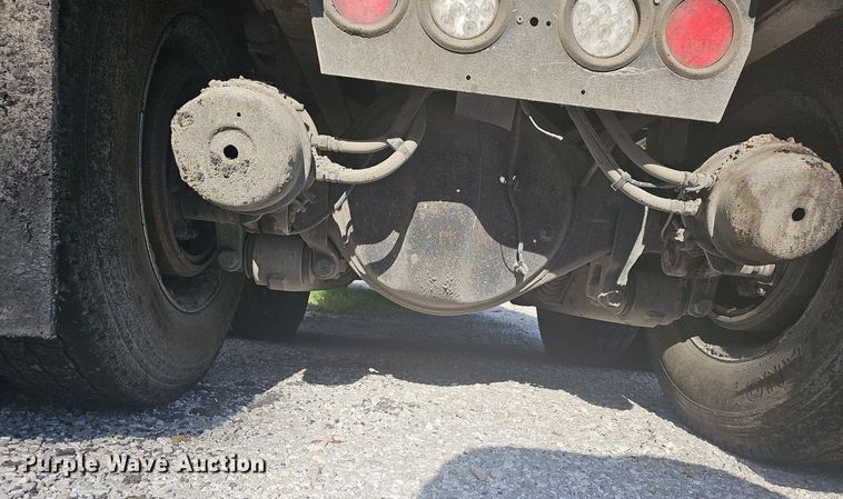 image for item NT9898 2007 Kenworth T800  dump truck