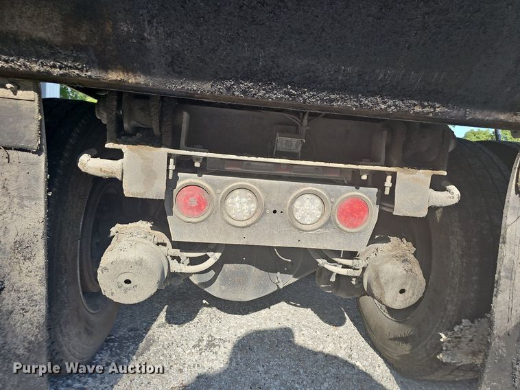 image for item NT9898 2007 Kenworth T800  dump truck