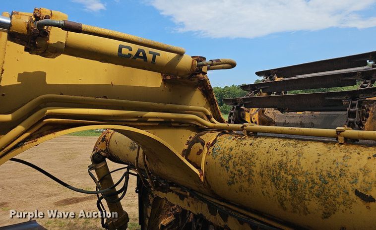image for item NT9904 1976 Caterpillar 613B  elevating scraper