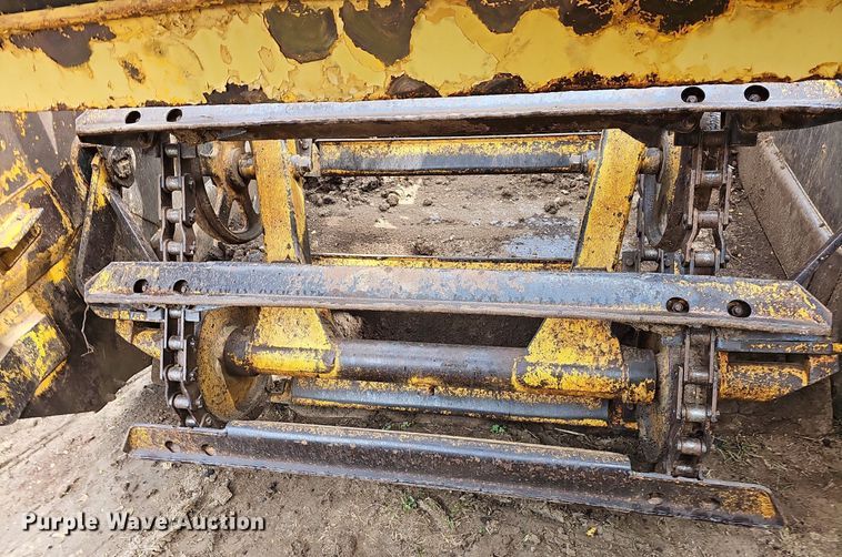 image for item NT9904 1976 Caterpillar 613B  elevating scraper