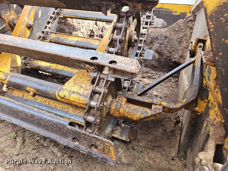 image for item NT9904 1976 Caterpillar 613B  elevating scraper