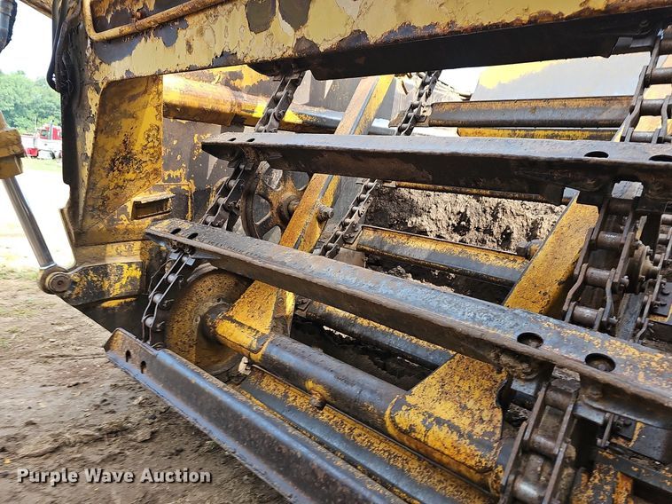 image for item NT9904 1976 Caterpillar 613B  elevating scraper