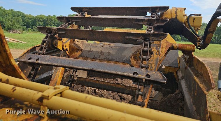 image for item NT9904 1976 Caterpillar 613B  elevating scraper