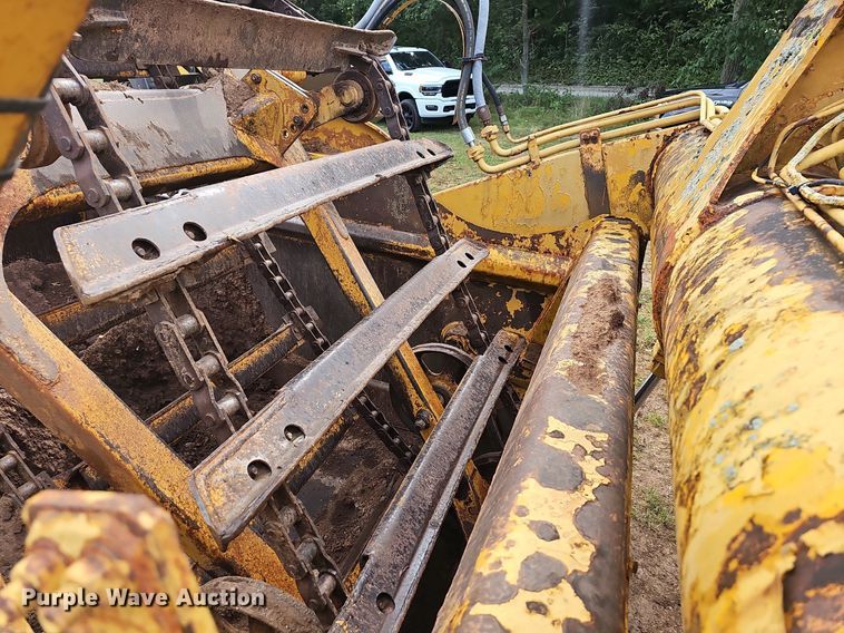 image for item NT9904 1976 Caterpillar 613B  elevating scraper