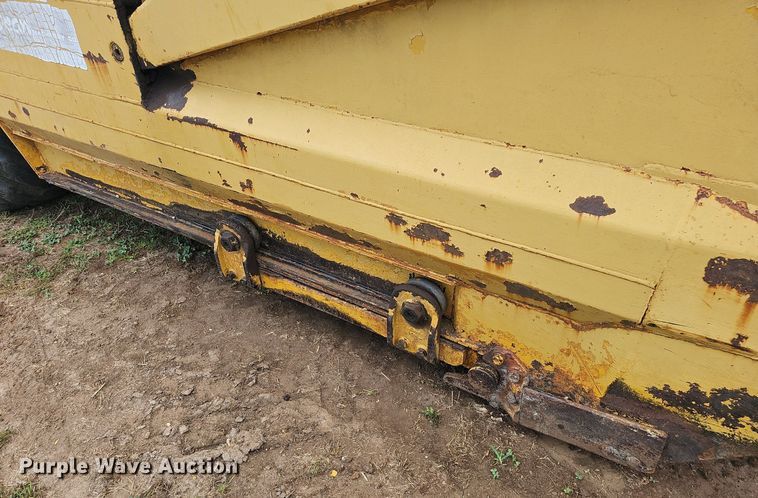 image for item NT9904 1976 Caterpillar 613B  elevating scraper