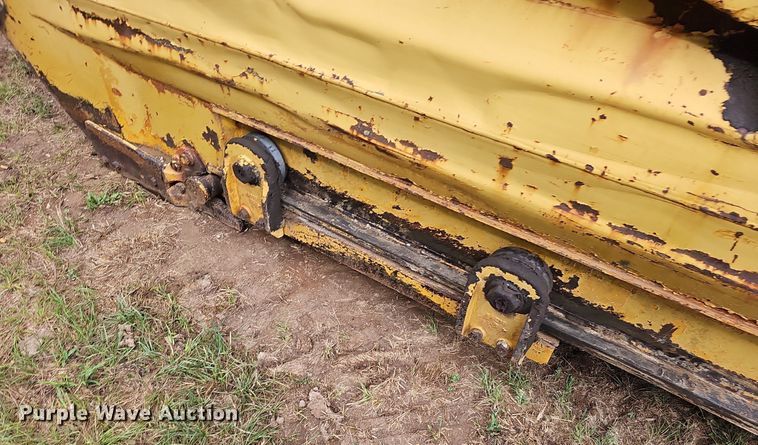 image for item NT9904 1976 Caterpillar 613B  elevating scraper