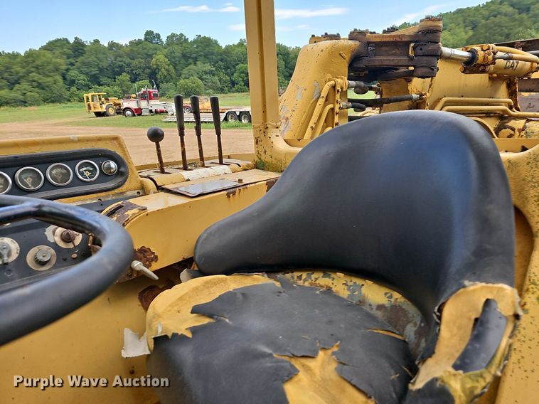 image for item NT9904 1976 Caterpillar 613B  elevating scraper