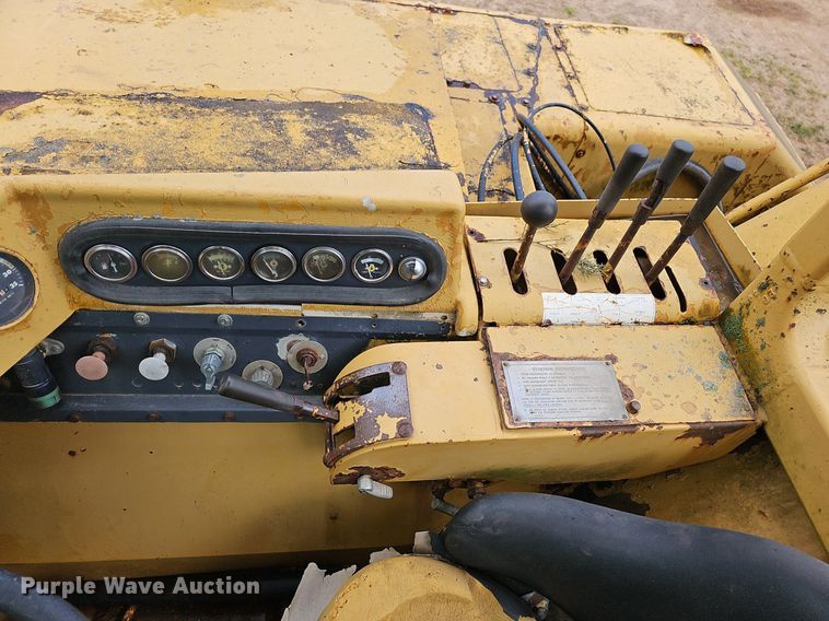 image for item NT9904 1976 Caterpillar 613B  elevating scraper