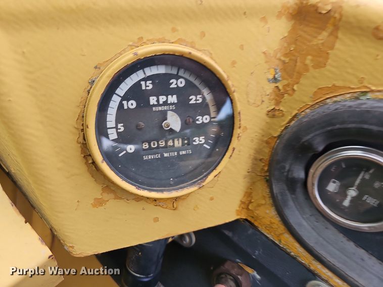 image for item NT9904 1976 Caterpillar 613B  elevating scraper