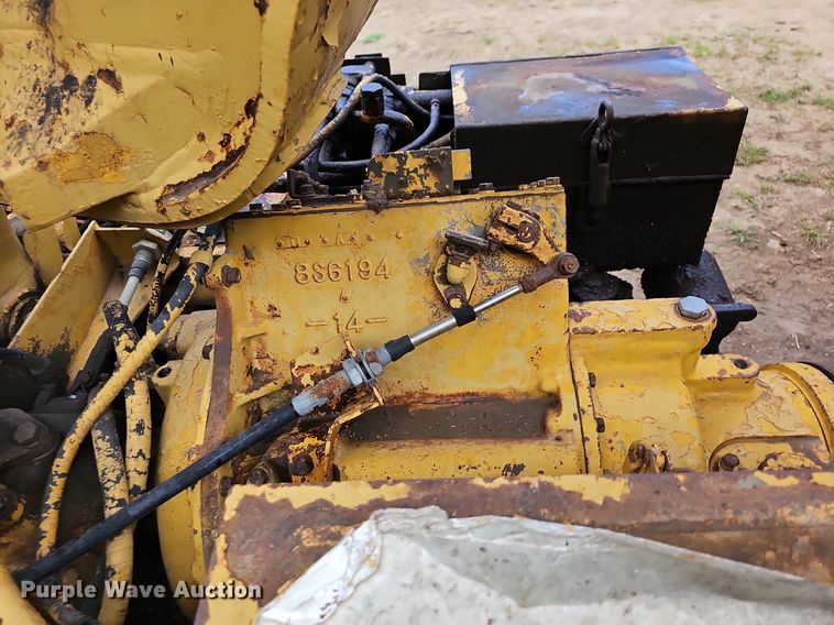 image for item NT9904 1976 Caterpillar 613B  elevating scraper