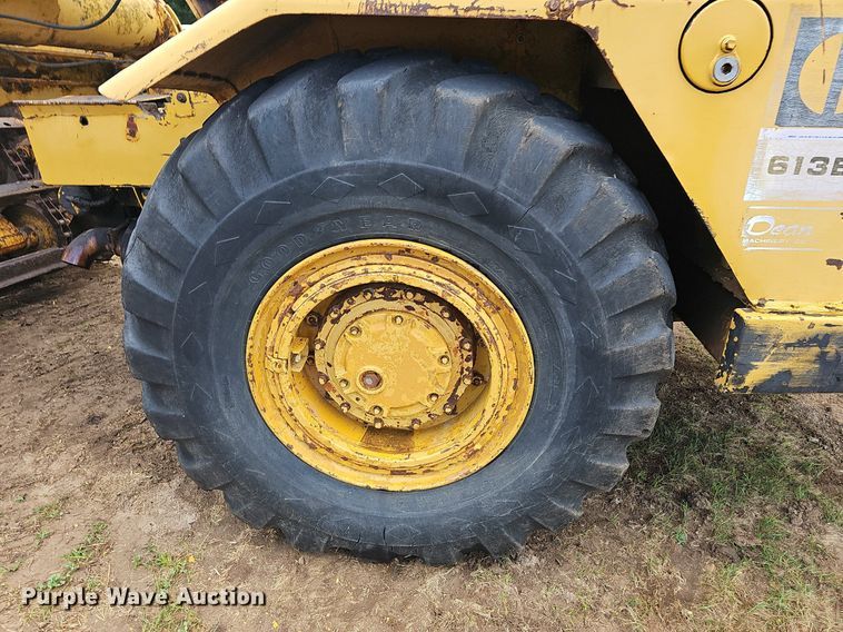 image for item NT9904 1976 Caterpillar 613B  elevating scraper