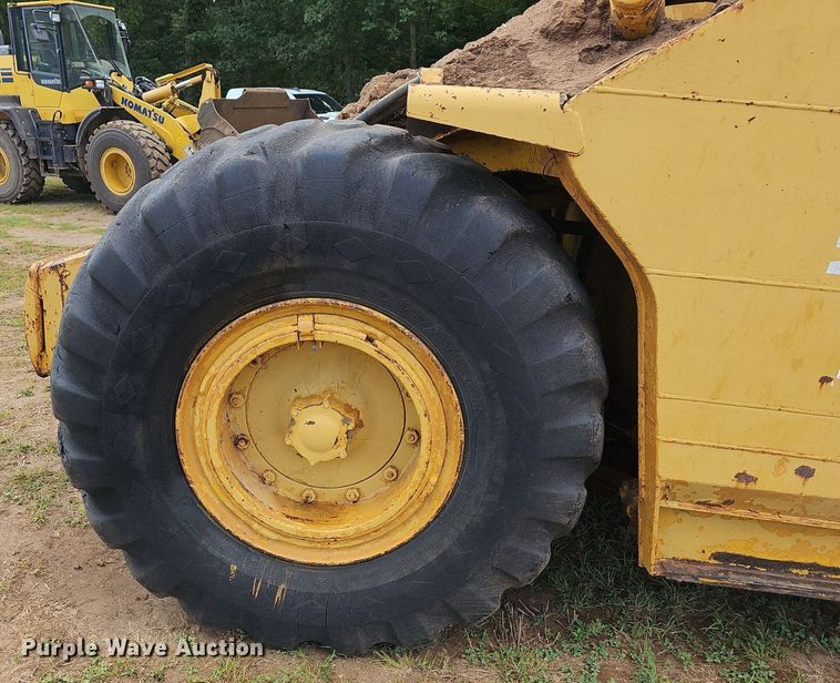 image for item NT9904 1976 Caterpillar 613B  elevating scraper