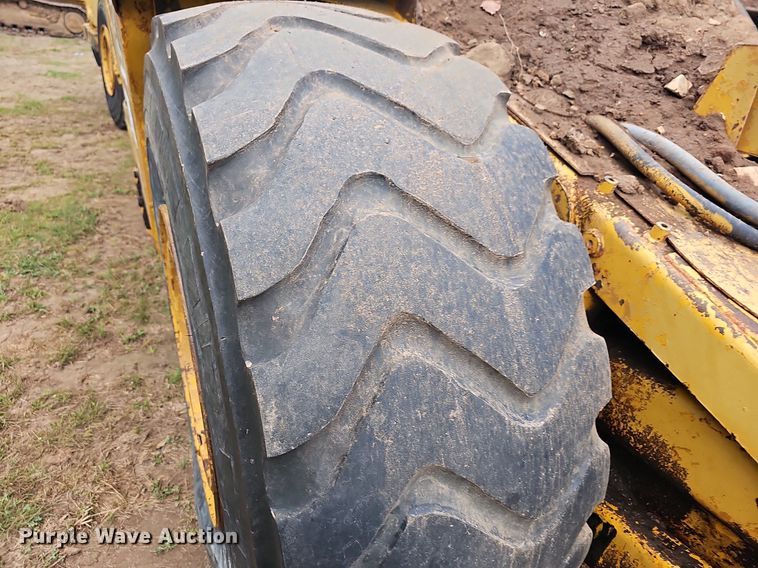 image for item NT9904 1976 Caterpillar 613B  elevating scraper