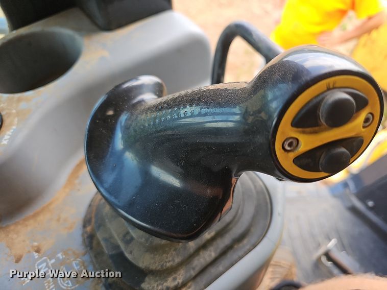 image for item NT9905 2013 Komatsu D39PX-22  dozer