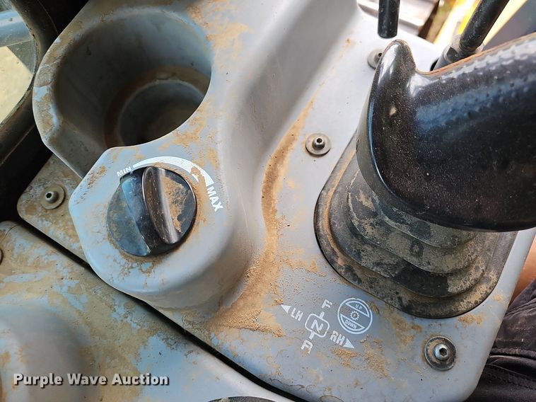 image for item NT9905 2013 Komatsu D39PX-22  dozer