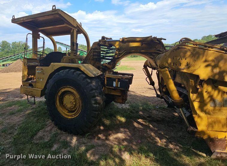 image for item NT9906 1972 Caterpillar 613  elevating scraper
