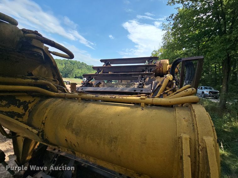 image for item NT9906 1972 Caterpillar 613  elevating scraper