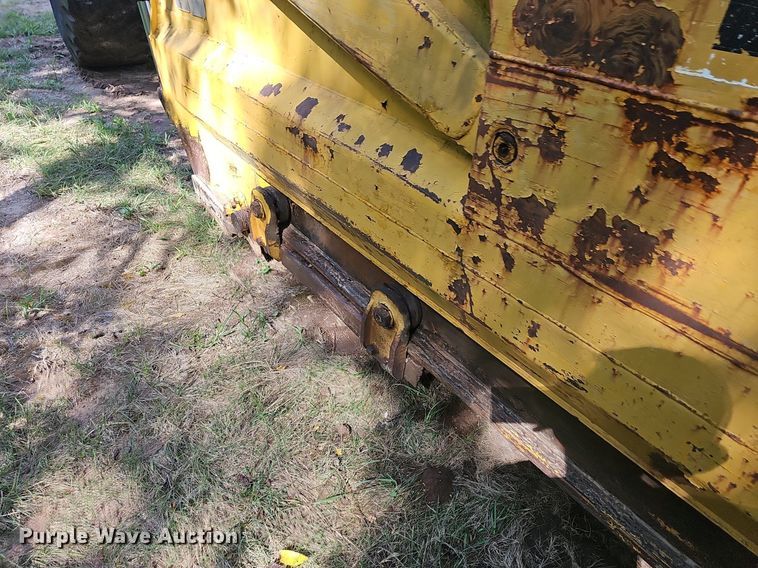 image for item NT9906 1972 Caterpillar 613  elevating scraper