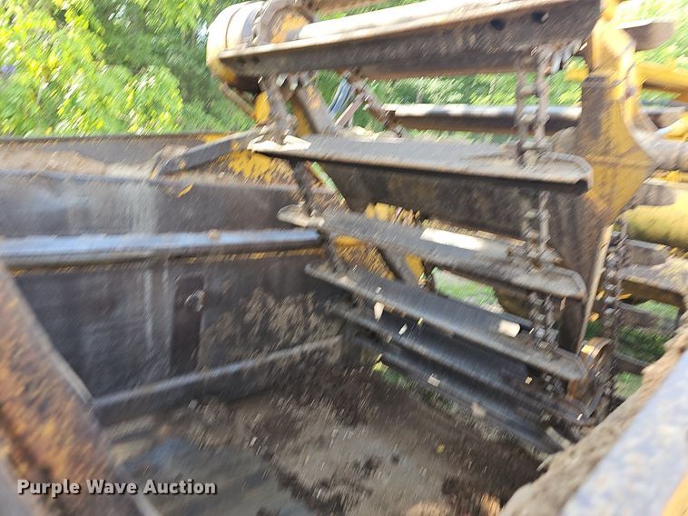 image for item NT9906 1972 Caterpillar 613  elevating scraper