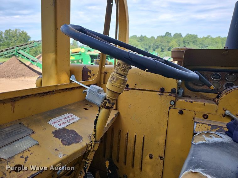 image for item NT9906 1972 Caterpillar 613  elevating scraper