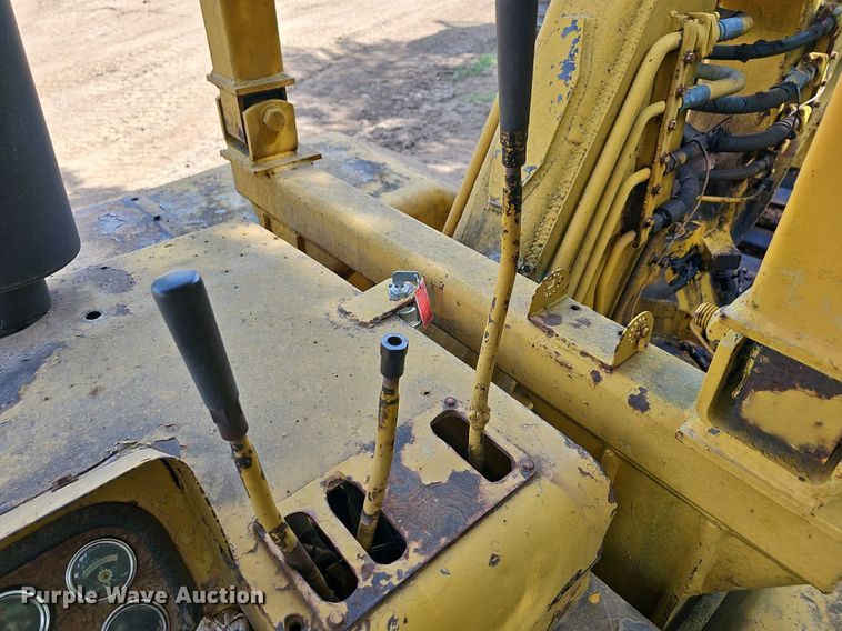 image for item NT9906 1972 Caterpillar 613  elevating scraper