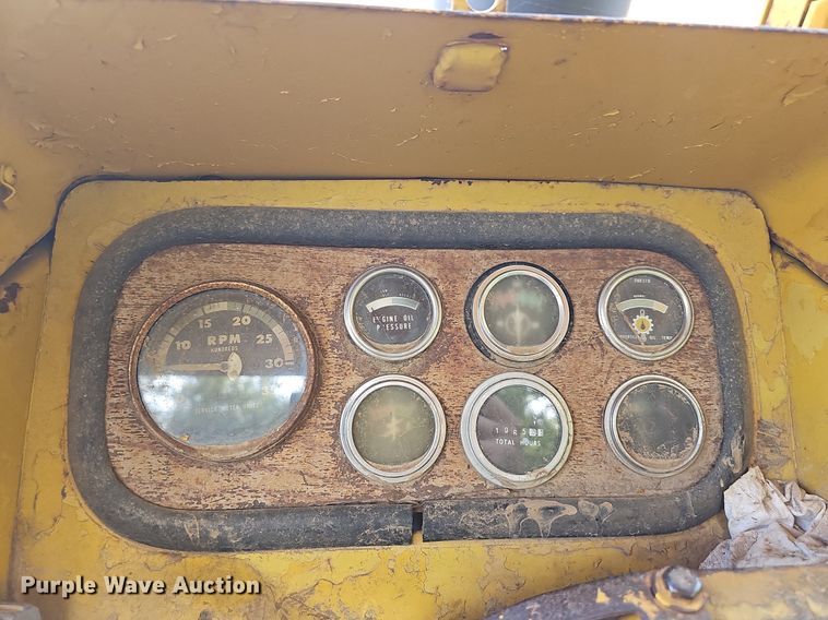 image for item NT9906 1972 Caterpillar 613  elevating scraper